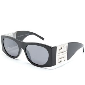 Givenchy Logo Sunglasses- (New 🕶️)